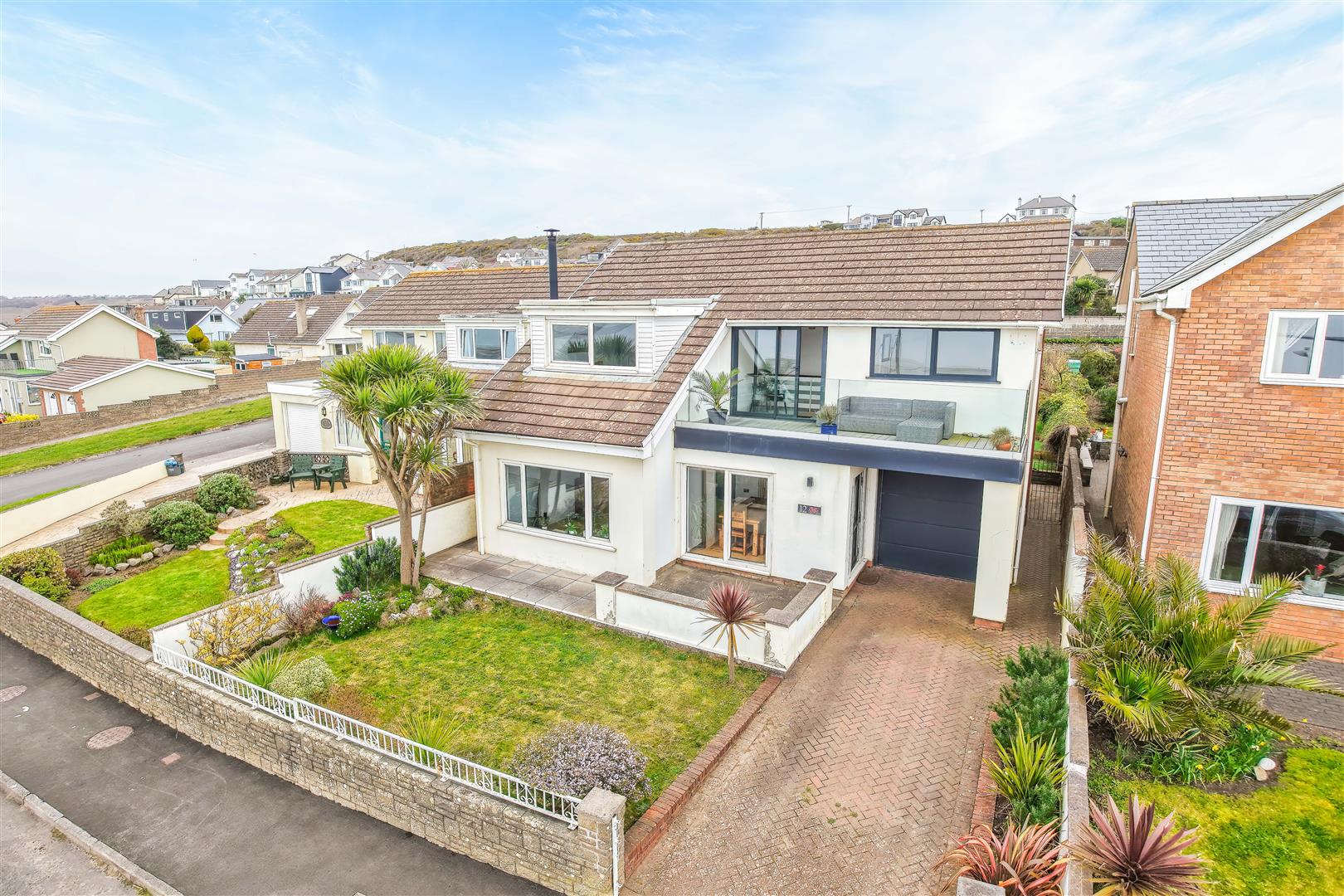 Seaview Drive, Ogmore-By-Sea, Vale of Glamorgan, CF32 0PB